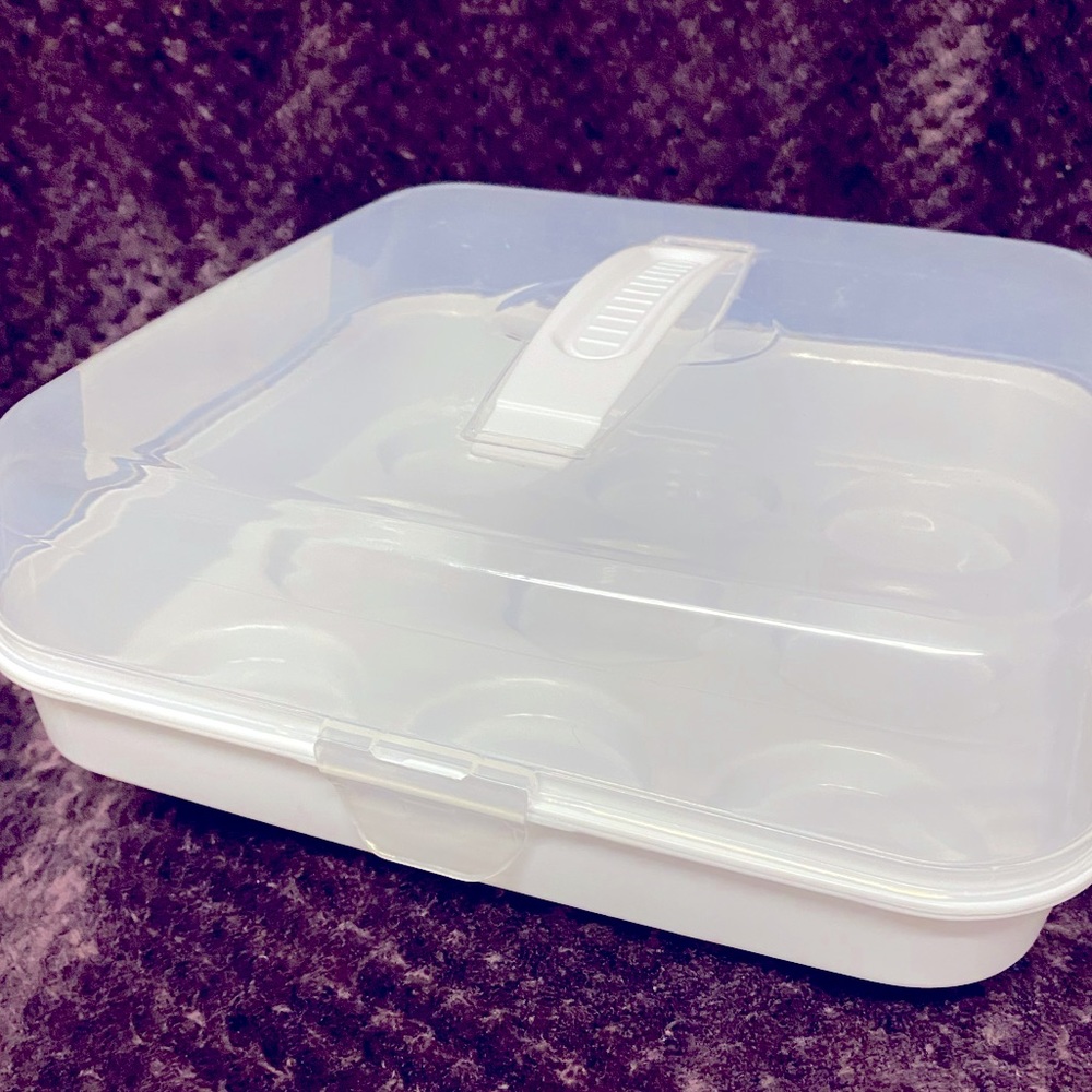 CUPCAKE CARRIER/STORAGE